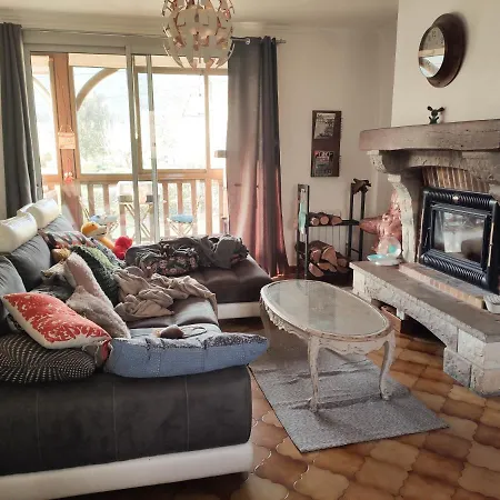 Les Des Chats Malicieux Bed & Breakfast Cajarc