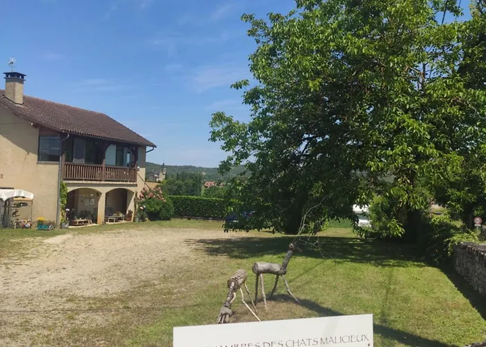 Les Des Chats Malicieux Отель типа 